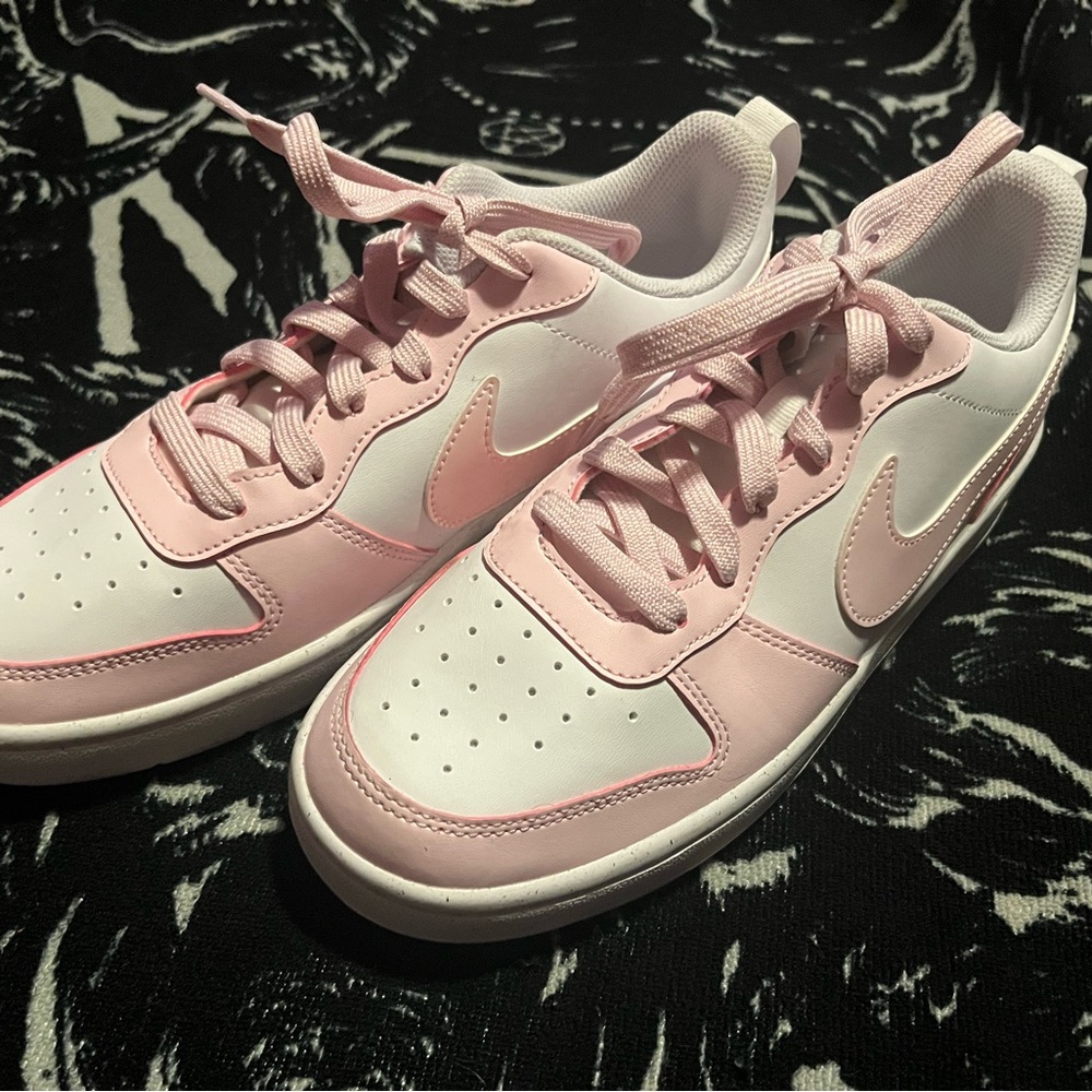 Nike Sneakers Pink and White